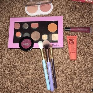 Makeup/ sugar lip scrub variety W brushes